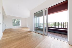 OPENPLAN LIVING AREA- click for photo gallery